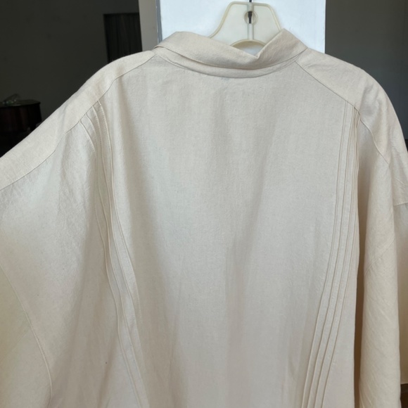 Medium weight cream, 5X button-down, short sleeve button down - Picture 2 of 13